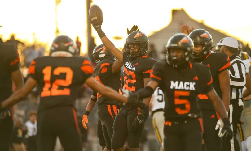 ALAMEDA COUNTY PLAYER OF THE YEAR

Troy Hill (<a href="/Bckdoe_t/">T-rizz</a>) was the best player on the best defense in the county. 

How dominant was the @MackhouseFb edge-rusher? Find out the answer here: mercurynews.com/2024/01/02/all…