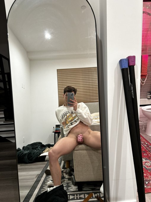 Addicted to daddy&rsquo;s cock already. 🥹 https://t.co/OKNzTdTwoj