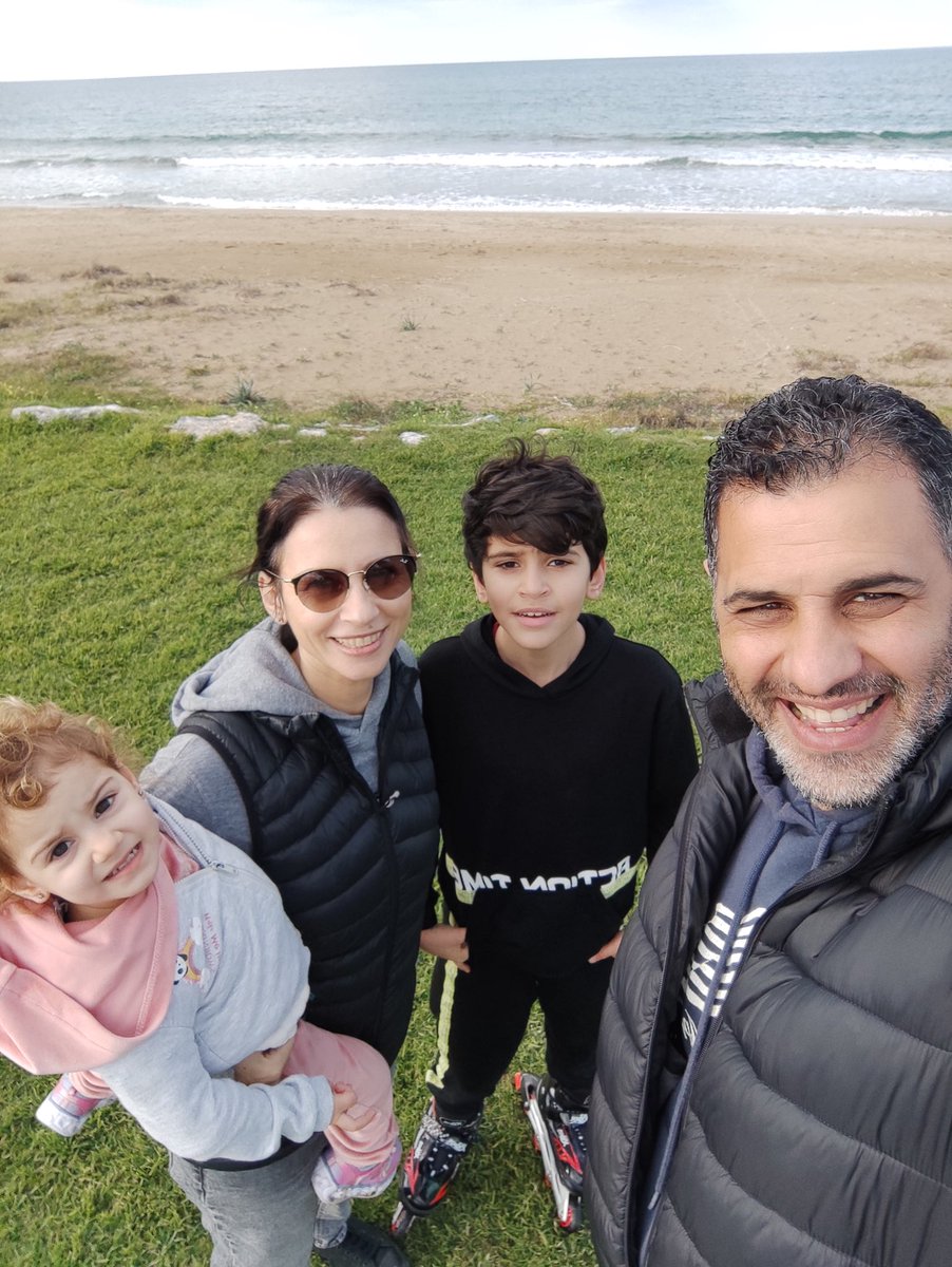 SenayAtakan's tweet photo. Adıyamandayız 
Sizi bizden koparan
Cahil zihniyetlerin karşısındayız!
Rahat etmeyecekler!

#AtakanCelalKonuklu
#PamirKonuklu
#isiaskatilleriolasıkastlayargılansın 
#isiasortakdavamız https://t.co/XmOg5g5y45