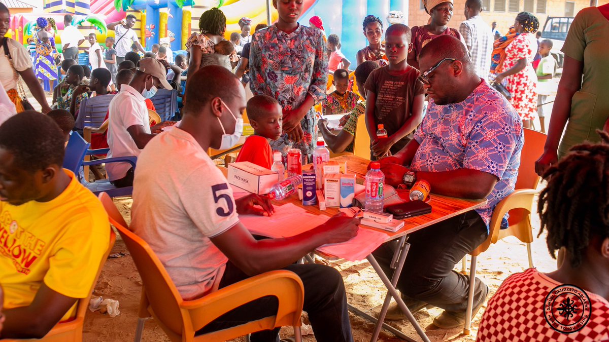 S_OkudzetoAblak's tweet photo. I convey enormous appreciation to my Public Health Advisor Extraordinaire, Dr. Momodou Cham and the Ghana Medical Association for the terrific partnership leading to a very impactful medical/psychological outreach and free treatment during yesterday’s mega displaced kids party.

I cannot thank our dedicated and compassionate nurses enough. 

I also commend the ever dynamic staff of the North Tongu Health Directorate for the enduring positive collaboration.

It pleases Heaven when we look out for these vulnerable children.

God bless you all. 

In this together, rising together. 🇬🇭 🙏🏾