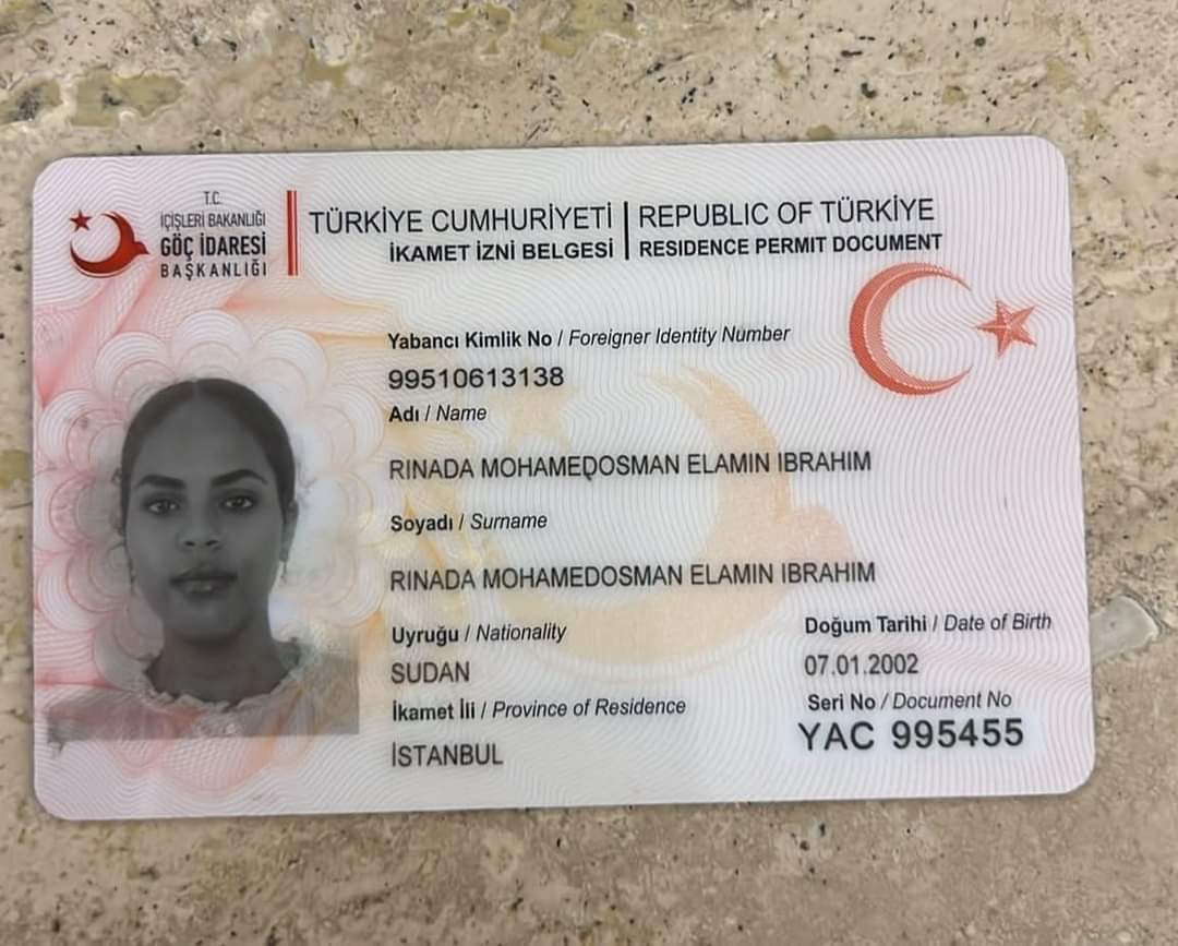 ي جماعة في طالبة سودانية اسمها رينادة محمدعثمان الأمين طريحة الفراش في حالة غيبوبة بمستشفي جامعة بكنت وهي طالبة بجامعة قيليشم وما معها اي شخص سوى دفعتها مصرية 
نرجو مساعدتنا بالنشر للتعرف علي ذويها او أقاربها بتركيا.
#المقاومه_الشعبيه_السودانيه 
#المقاومه_الشعبيه_المسلحة