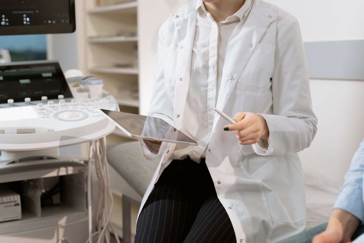 SomnowellMKTG's tweet image. Dive into the world of reputation monitoring tools for healthcare practices. 📈
Stay informed about what patients are saying and maintain a positive image. 
Learn more: buff.ly/42yirAk 
#HealthcareMarketing
#ReputationMonitoring