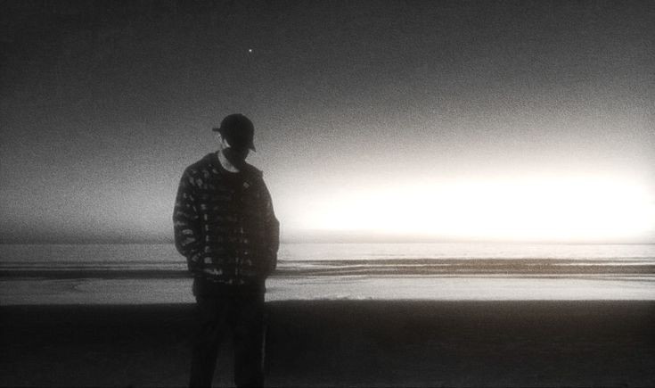 ᅟ ᅟᅟᅟ

ᅠ        S𝒉𝑒 𝑐𝑎𝑙𝑙𝑠 𝑚𝑦 𝑝𝒉𝑜𝑛𝑒 𝑢𝑝
           𝑏𝑢𝑡 𝐼 𝑡𝑜𝑙𝑑 𝒉𝑒𝑟: 𝐼'𝑚 𝑎 𝑙𝑜𝑛𝑒𝑟
ᅟ ᅟᅟᅟ