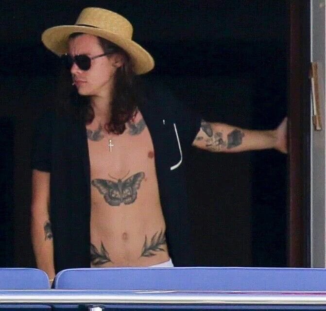 tommo28sun's tweet photo. UHMMM…HELLOO??? CAN WE TALK ABOUT THIS?!?!?! https://t.co/otorljUfTd
