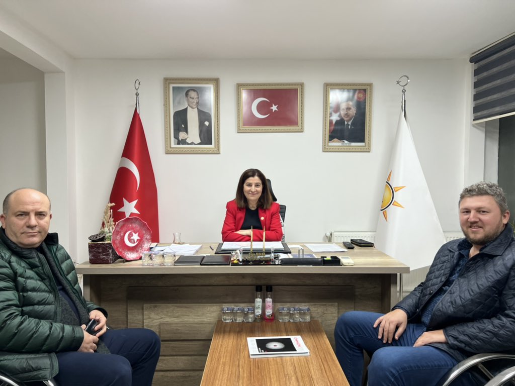 fatmaaksal's tweet photo. 📍#Edirne|Merkez
Edirne Merkez ilçe Başkanımız Sayın Engin Makak ile Belediye Başkan adaylarımızla 31 Mart seçimlerine ilişkin değerlendirmelerde bulunduk. Kadim şehir #Edirnemize hizmet için bende varım diyerek elini taşın altına koyan tüm adaylarımıza teşekkür ediyorum. https://t.co/juT5Fw6i2Z