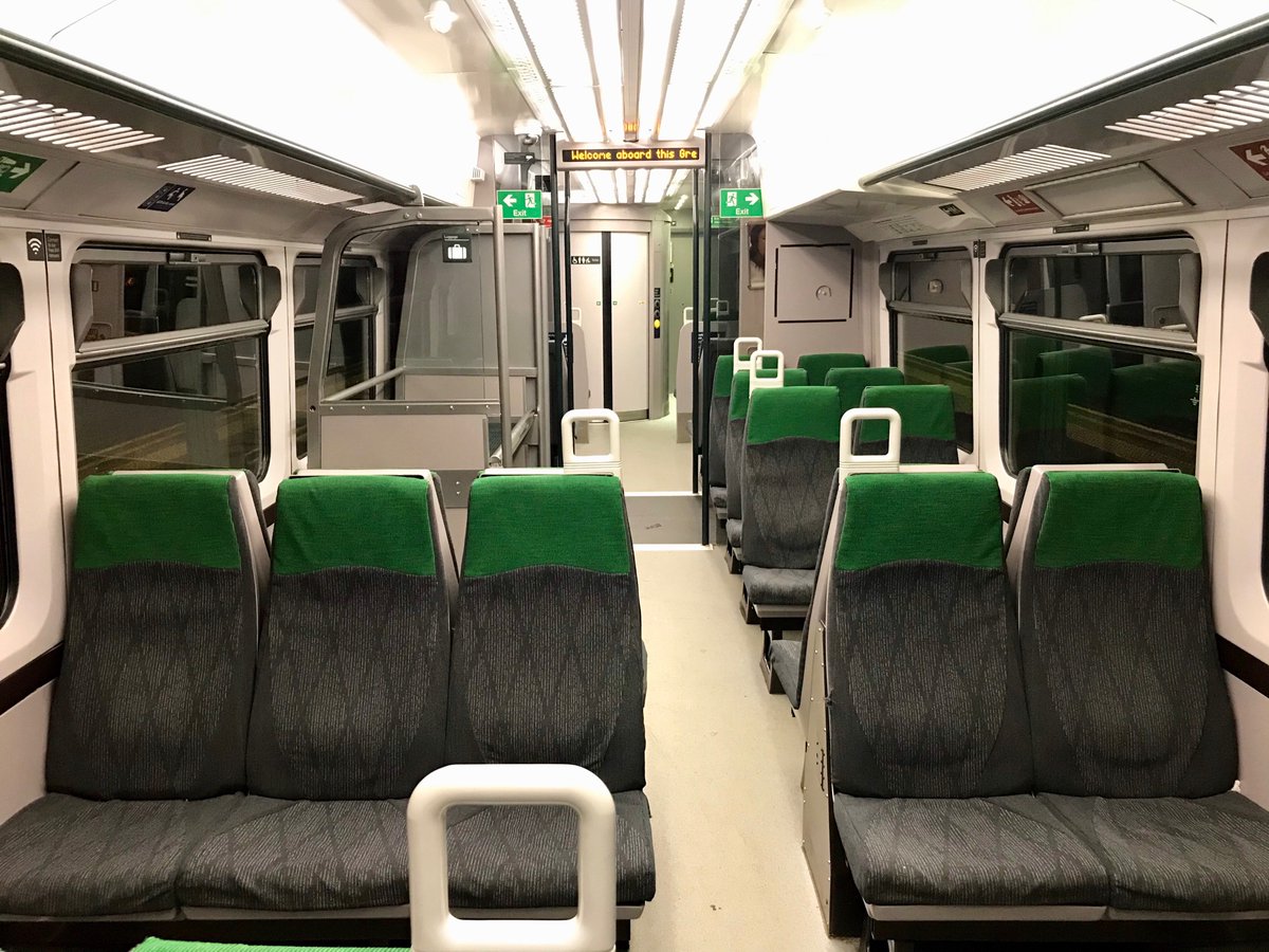 LFaurePhotos's tweet image. New Years Day Train Surfing around West London. 1/1/24

Check out more of my photos on my Instagram story 
@LFaurePhotos

#GWR #Class165 #TransportForLondon #LondonByNight #SWR #Class444