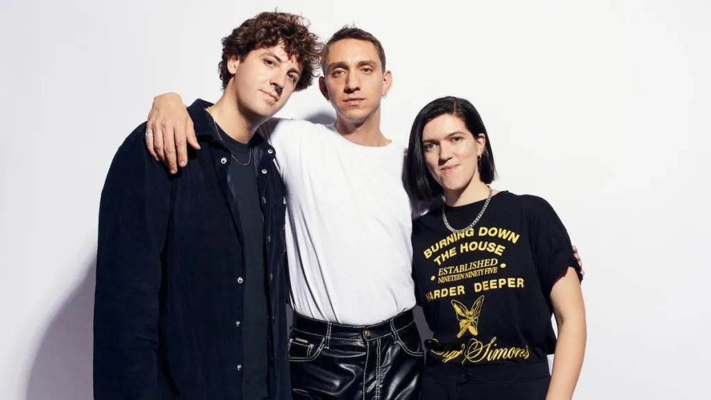 consequence's tweet photo. Romy Croft has confirmed that @The_xx are working on their upcoming fourth album: https://t.co/5yrelHMVWa https://t.co/JZEMPUk26r