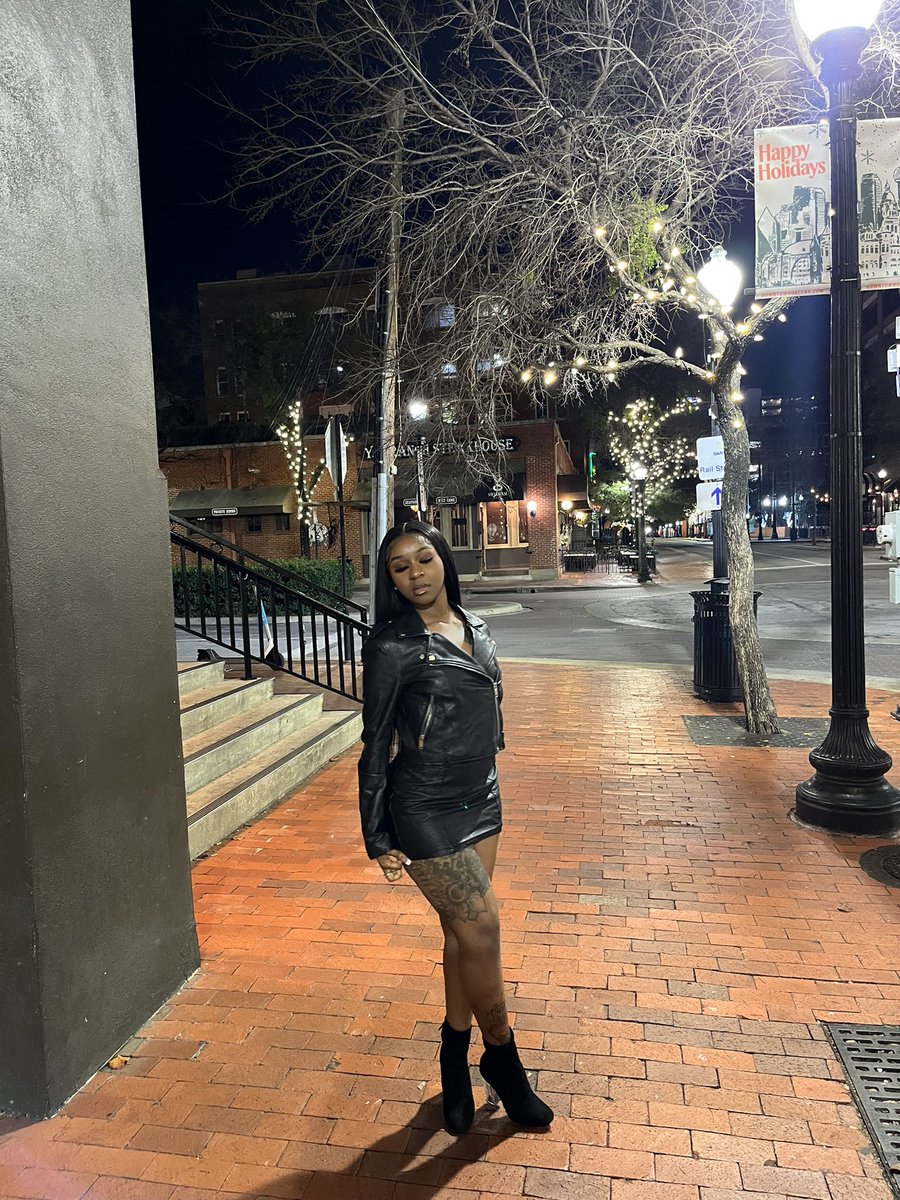 tanique___'s tweet photo. 🖤 https://t.co/MgPaegY1R9