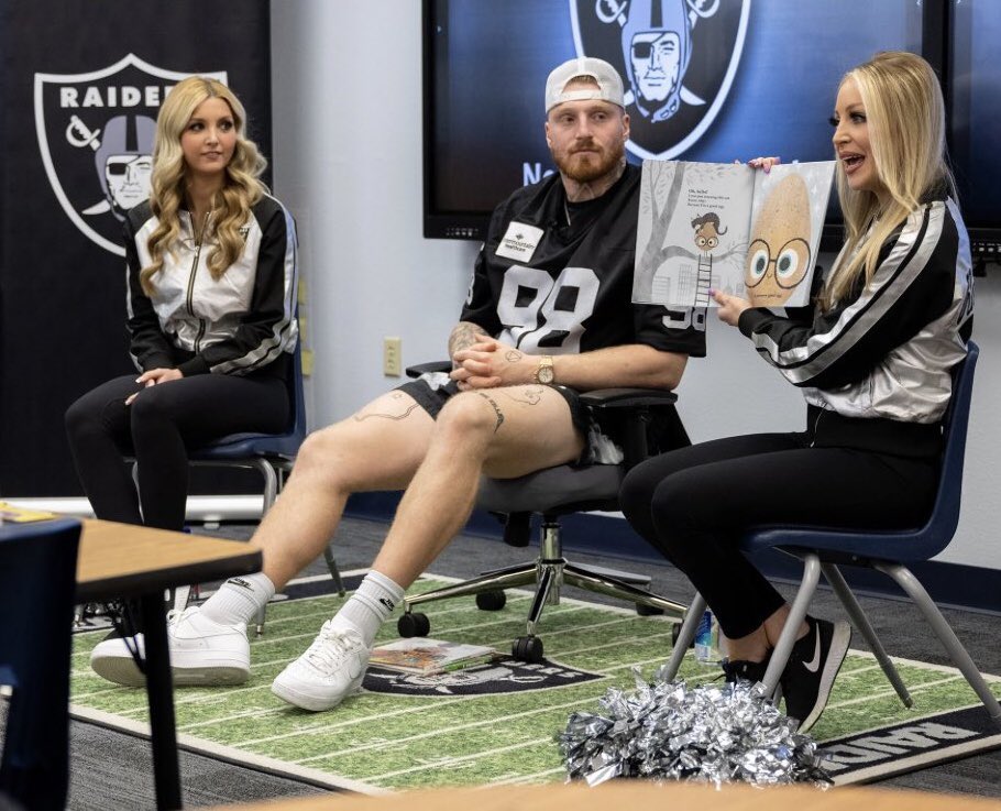 RaideretteDaily's tweet photo. #WPMOY  Double vote day! 

1 Repost = 2 Votes

#WPMOYChallenge  + @CrosbyMaxx https://t.co/eHnRxpa4er