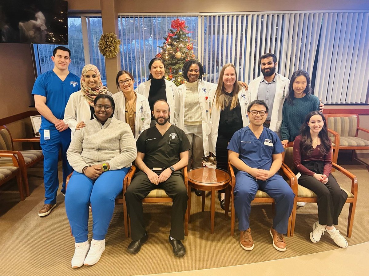 uveitis1's tweet photo. Happy holidays to you and yours from all of us here at OIUF! As we wrap up another successful year of supporting the ocular immunology community, we want to take a moment to express our gratitude to everyone who played a part in realizing our mission. https://t.co/XPWjbPPEMp