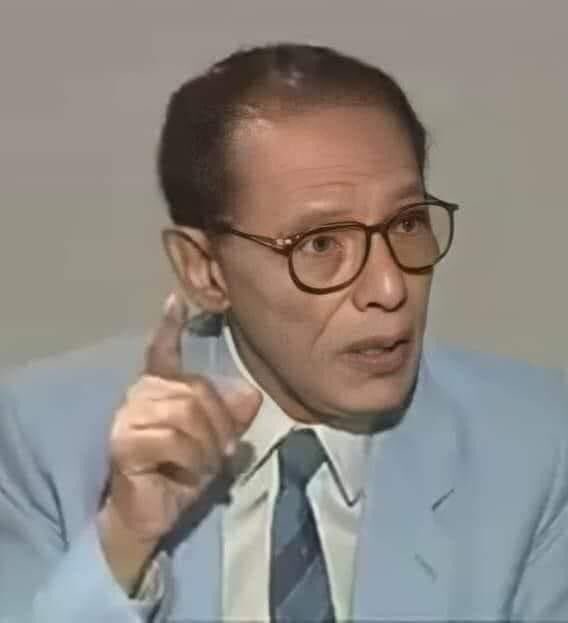 most3fa35's tweet photo. ليس الموت أصعب مصائب الحياة  بل هو سنة الحياة لكن أعظم المصائب أن يموت الخوف من الله في قلبك وأنت على قيد الحياة

       د مصطفي محمود https://t.co/qXh2FovAcX
