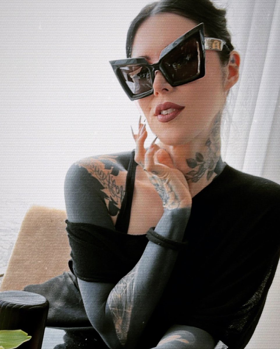 DARKWAVE sunglasses are up and comes in 4 different colours! Go check vondshoes.com website to get your pair!
<a href="/thekatvond/">Kat Von D</a> • <a href="/VONDshoes/">VONDshoes</a> • #katvond