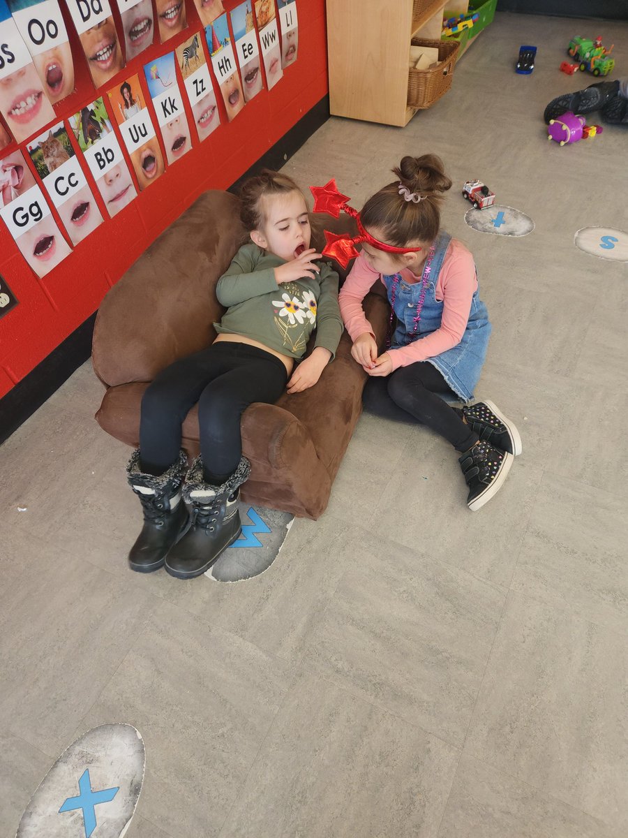 MRS. SNOW'S KINDERGARTENS tweet media