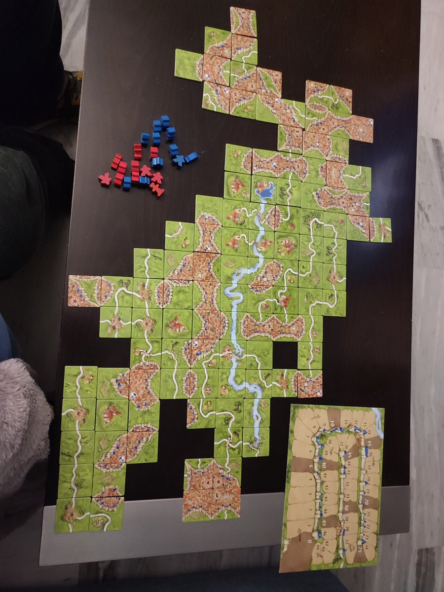 AlexConTuiter1's tweet photo. Ha sido la mejor manera de empezar el año!

Porque he estado con la mejor persona del mundo para mí, aunque lleve dinosaurios en el jersei.

Te quiero novi , aunque te robe tu primer cerdo al Carcassonne y pierda móviles cocinando en el campo.

Por un 2024 sin despedidas! Te amo! https://t.co/BWRicO2zVH