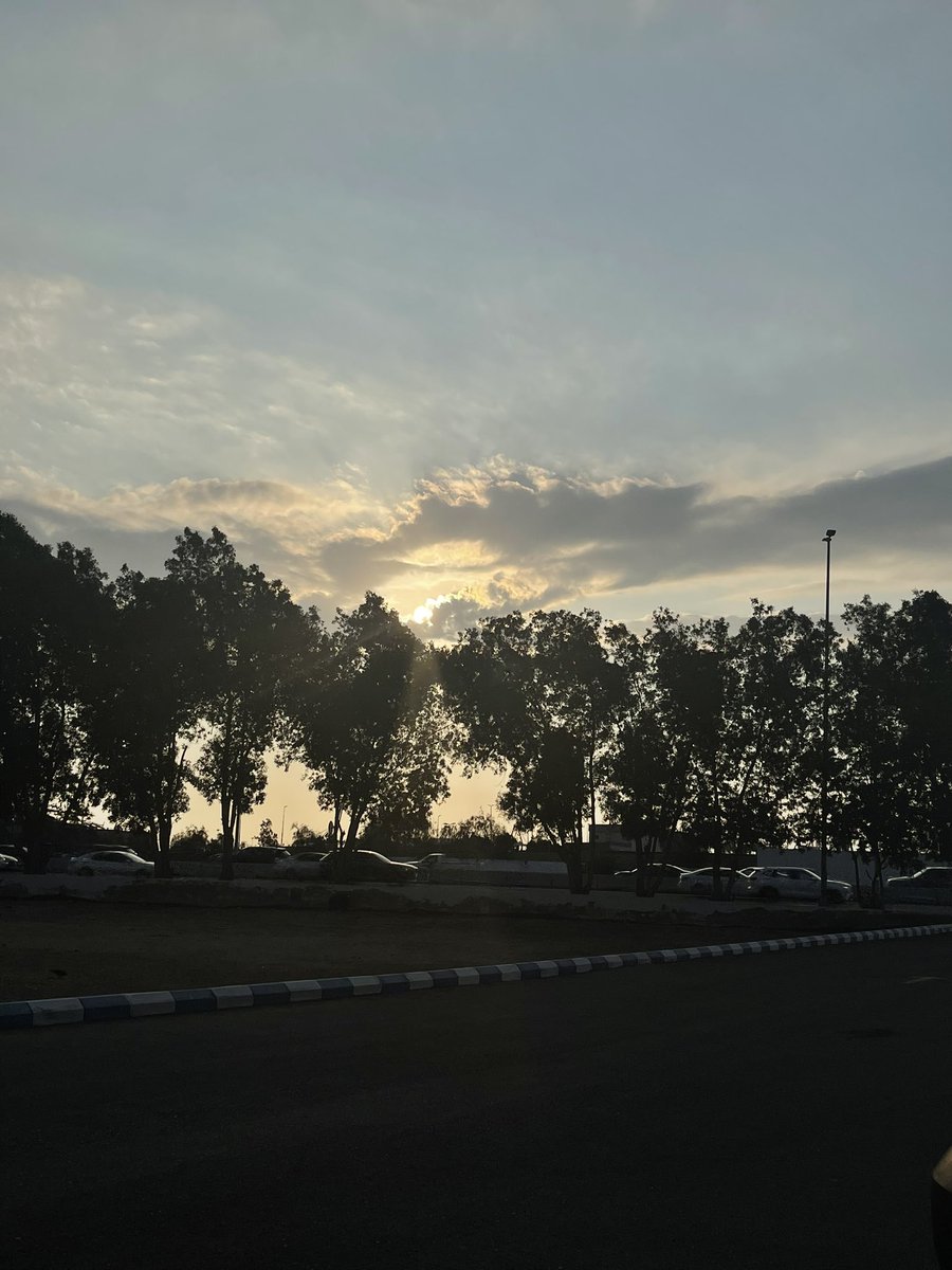 cloudyH_'s tweet image. Today was good ♡