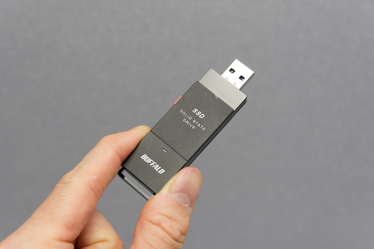 もはや“スティック”ですらない「スティック型SSD」。おすすめ4種の速度や温度を検証してみた pc.watch.impress.co.jp/docs/topic/fea… #スティック型SSD