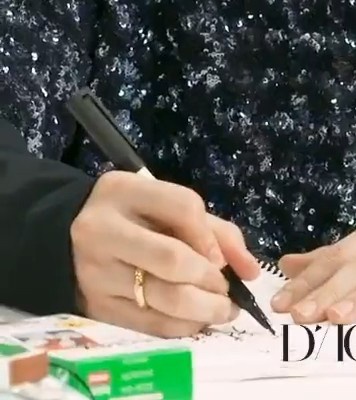 tothemoon_jimin's tweet photo. I think a lot about jikook with those rings... 🐥🐰🖤🤍💍 https://t.co/aT0fb4RJH5
