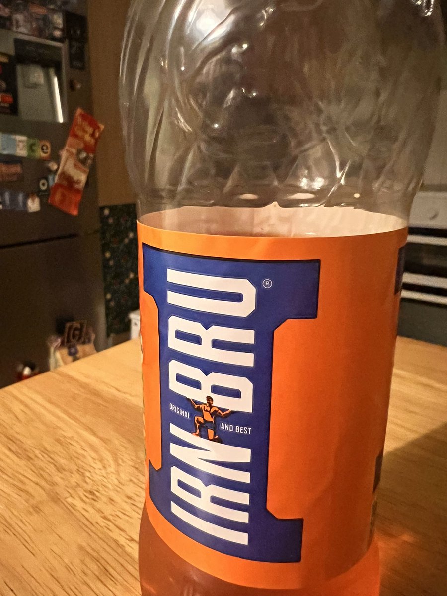 marypot's tweet image. Spent day across border on errands/school shoe shopping 🏴󠁧󠁢󠁳󠁣󠁴󠁿 Home now and shattered so on the Bru. Preparing to bother Netflix with more Third Army campaigning 
Be afraid 
Be very afraid**
#SaveShadowAndBone #SixOfCrowsSpinoff #Fabrikator
**If can stay awake long enough