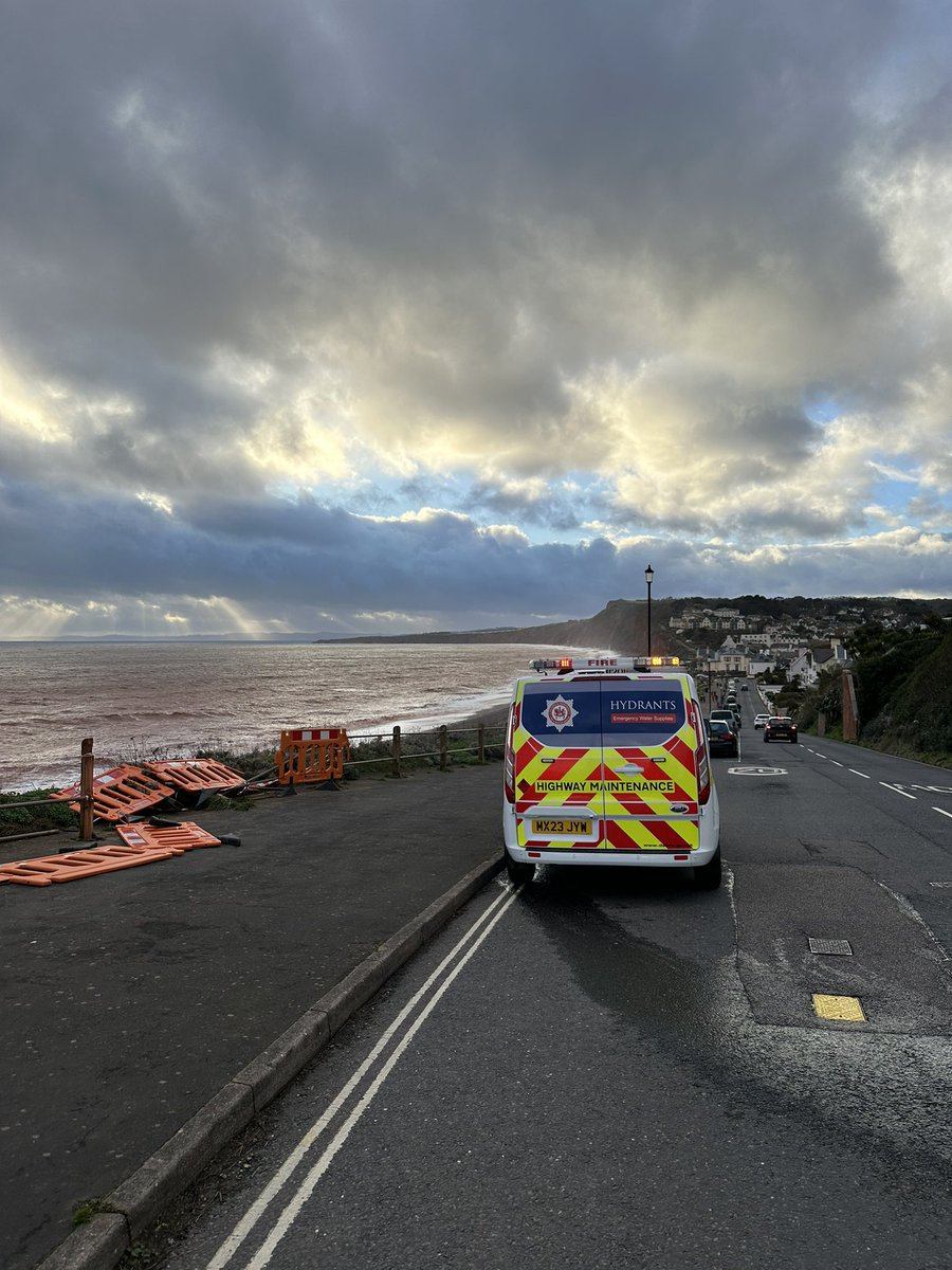 sam_mitch94's tweet photo. Windy start to the year 💨 but views 👌🏻 https://t.co/JA6wtCsZQ4
