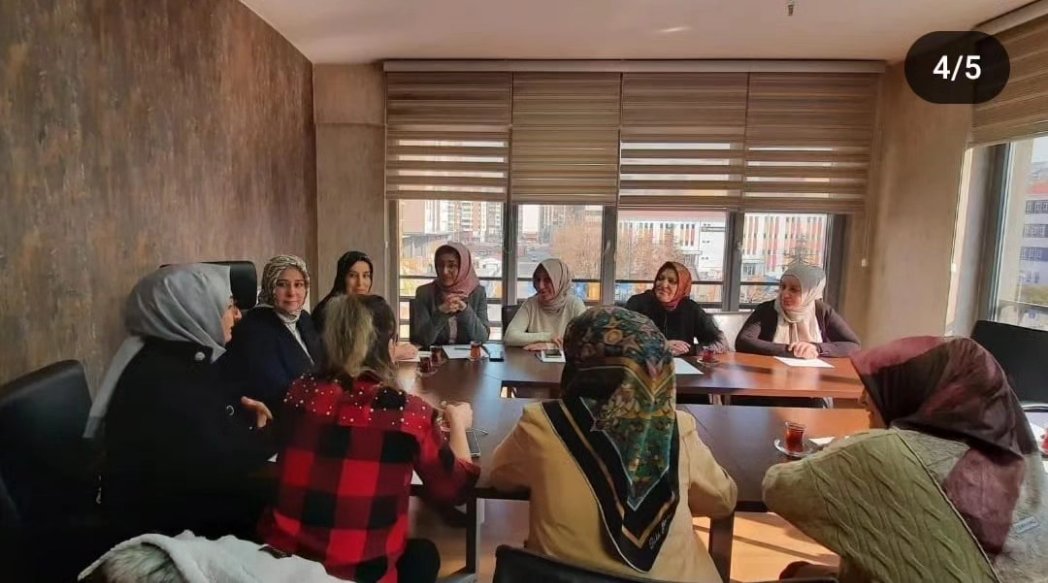 AkPartiTomarza1's tweet photo. 2024 Yılı  ilk toplantısını İl Kadın Kolları Başkanımız Sn. Meral Koşar başkanlığında, İlçe Kadın Kolları Başkanlarımızla İstişare ederek gerçekleştirdik. Toplantımızın hayırlara vesile olması diliyoruz. @aysekesir @zerrin_arslan @fatihuzum38 @meral_kosar https://t.co/44eSo5JPsY