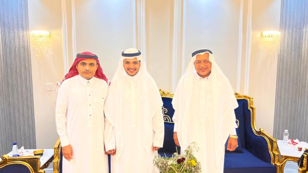 خالص التهاني والتبريكات القلبية للمهندس حسام بن عواجي جابر محمد المهجري بمناسبة عقد القران السعيد والتهنئة موصولة لشقيقتي الحبيبة وزوجها الغالي عواجي ولأبناء الشيخ جابر بن محمد علي المهجري سائلاً المولى -عز وجل- أن يبارك للعروسين ويجمعهما في خير