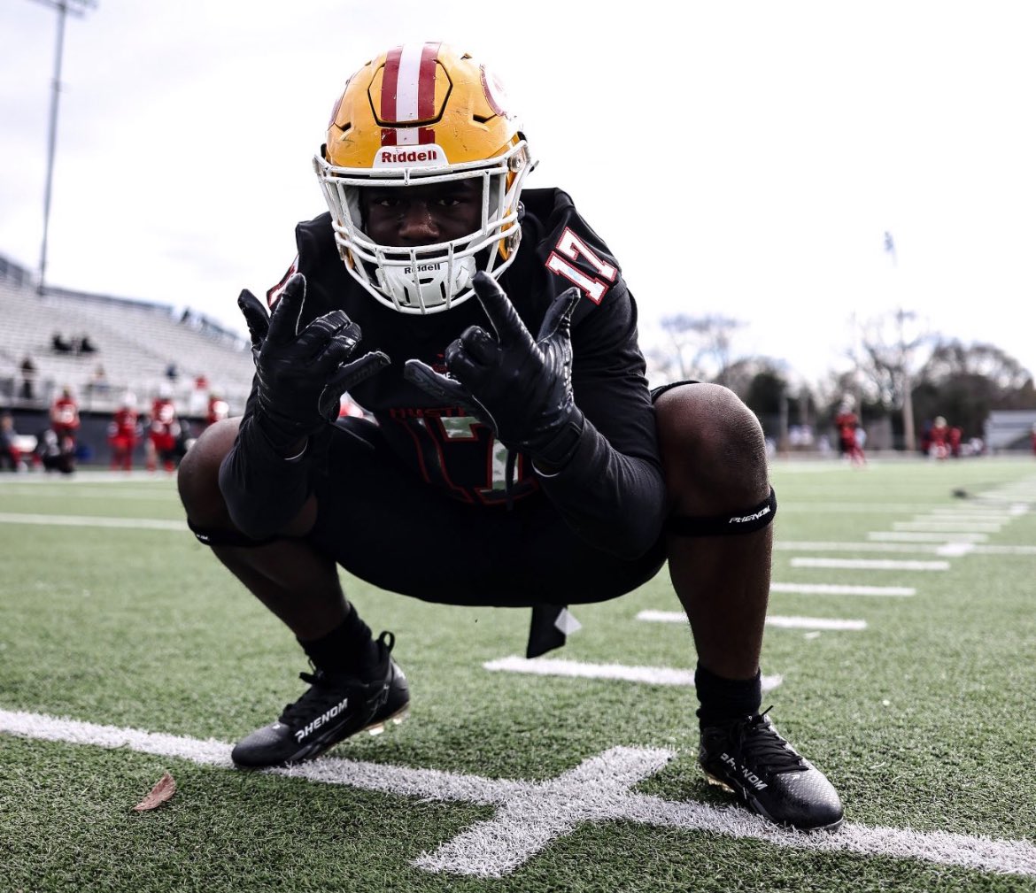 Still looking for a home!! Check Me Out! 

hudl.com/video/3/135866…