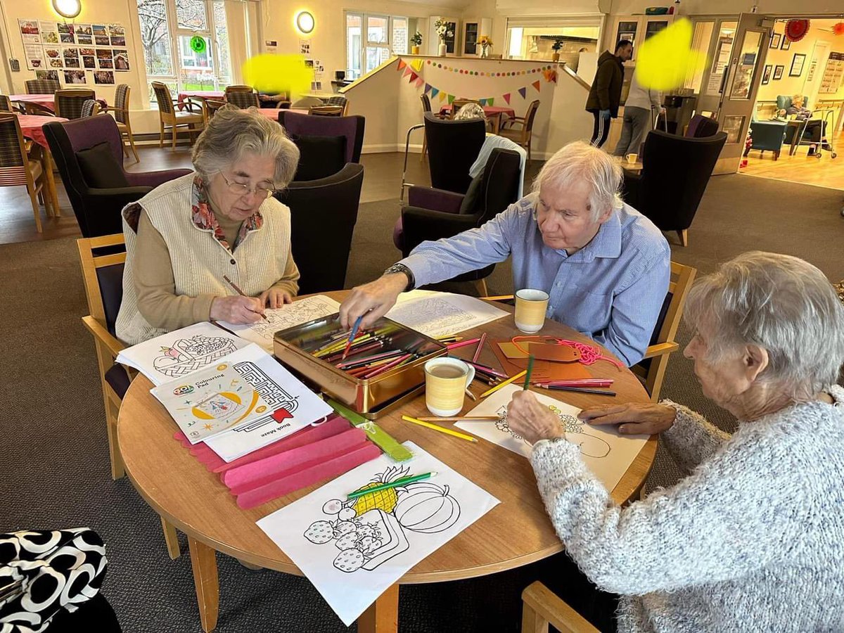 AugustaCourt's tweet photo. @AugustaCourt our residents spent a wet and windy morning doing arts and crafts
@AnchorLaterLife @NAPAlivinglife
#colouring #relaxation #TogetherWithMeTheNextChapter https://t.co/ooO0HSFDY7