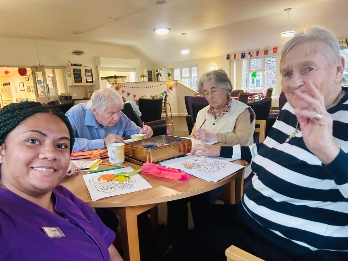 AugustaCourt's tweet photo. @AugustaCourt our residents spent a wet and windy morning doing arts and crafts
@AnchorLaterLife @NAPAlivinglife
#colouring #relaxation #TogetherWithMeTheNextChapter https://t.co/ooO0HSFDY7