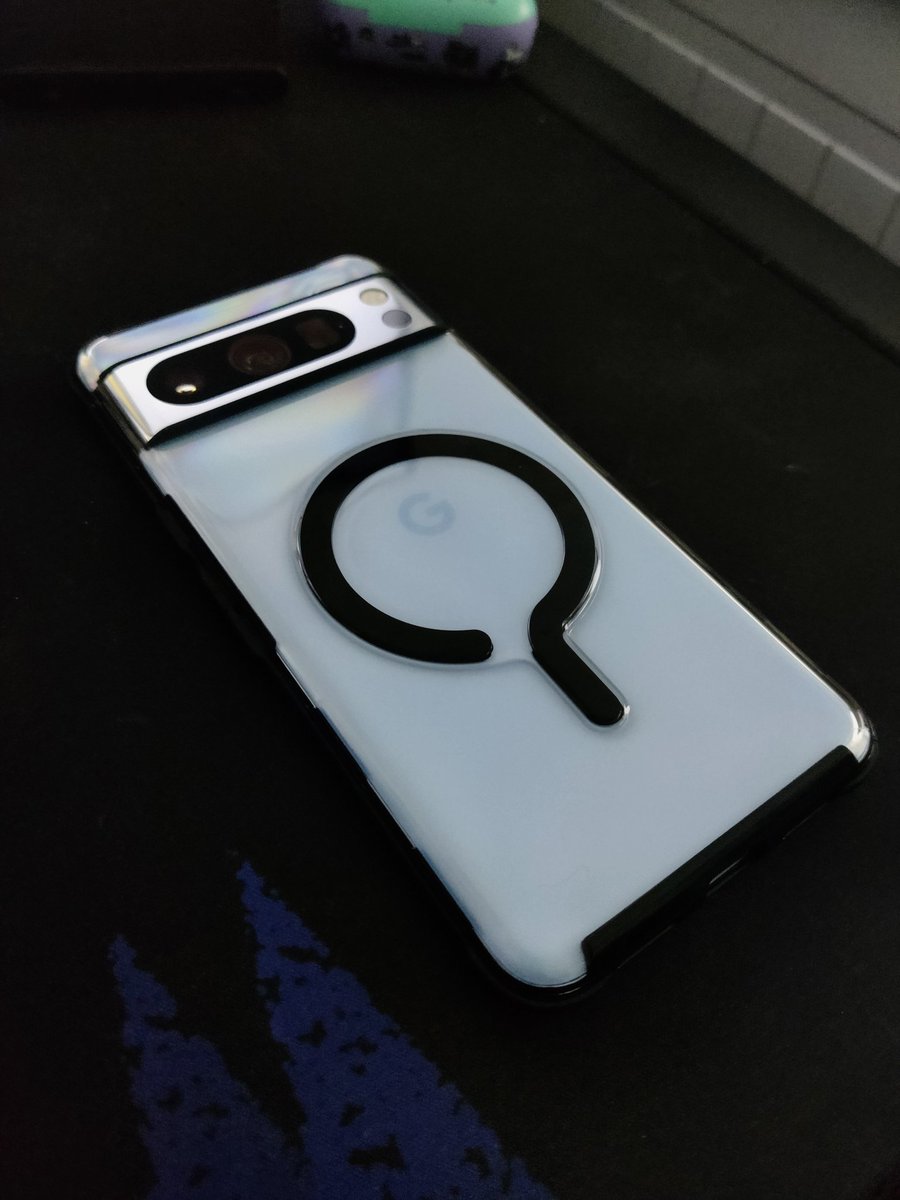 sayug90's tweet photo. Oh my @dbrand Robot 🤖, thank you for the craft! https://t.co/yjrJ5jqTdw