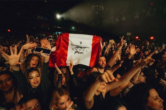 tokiohotelperu_'s tweet photo. Amazing 🇵🇪♥️
@tokiohotel 🖤
#tokiohotel #tokiohotelperu #ComeBackToPeru https://t.co/WYfwx0jS0R
