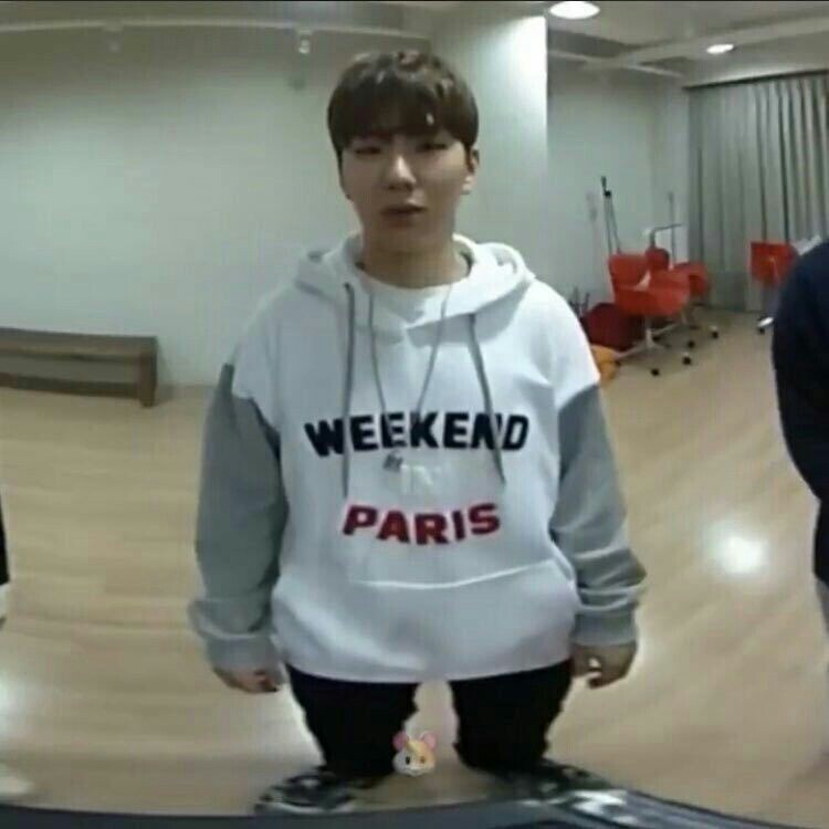 ismontiny's tweet photo. Necesito una foto de changkyun bien rockera para ponerla como fondo de pantalla https://t.co/CKNIXrN7oD