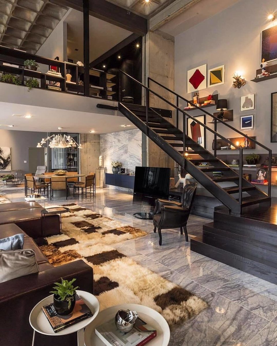 HOUSEPORN___'s tweet image. Loft apartment.