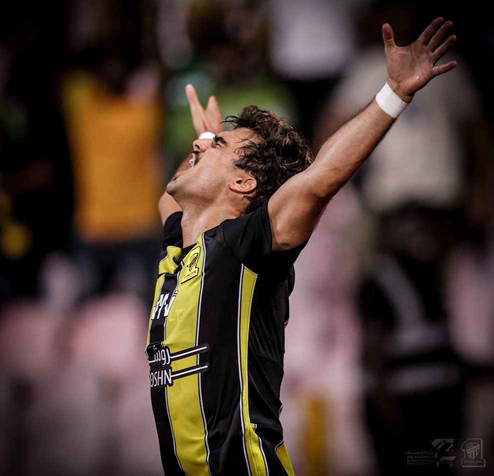 🚨🔄 #AlIttihad: contrary to expectations, the exit of #Grohe will be used to make space to Ahmed #Hegazy in the foreign list.

📄 The 🇪🇬 - who is recovering from his long injury - will be added to the list in the winter period.

⏳ #Jota's future is still to be decided instead.