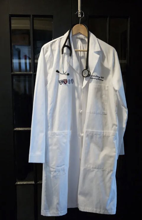 I ve got an idea- sound me out. 

How about bringing white coats again, JUST FOR DOCTORS. 

Like the good old times- then everyone would know exactly who you are talking to &amp; if they are doctors or not?

Bring the NHS back to its former glory!!! 

 @TharushaGunawa4 <a href="/CardioShades/">U Bhalraam (Raam)</a>