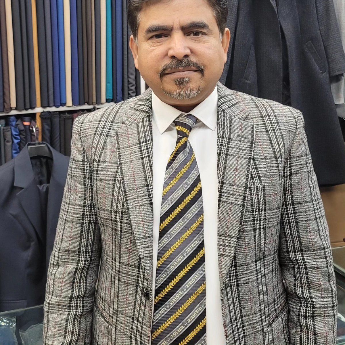 nadeemtailors's tweet photo. Nadeem's Tailors & Fabrics
Mentor
Nadeem Anwar.
#tailors #designer #Suits #blazer #purewool #f6 #Burberryprint #burberry #besttailor #customized https://t.co/ciWGjgPJR5