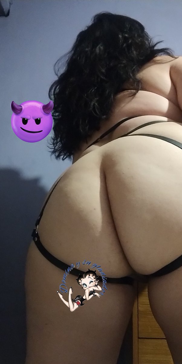Dominaygladiad1's tweet photo. Pasando por acá y dejando unas fotitos para iniciar el año con toda la actitud.

En búsqueda de nuevas experiencias. Quien quiere?

Un besote enorme y que sea un inicio de año con todo el fuaa... Que todos los planes se cumplan. https://t.co/w0NVCbLeVb