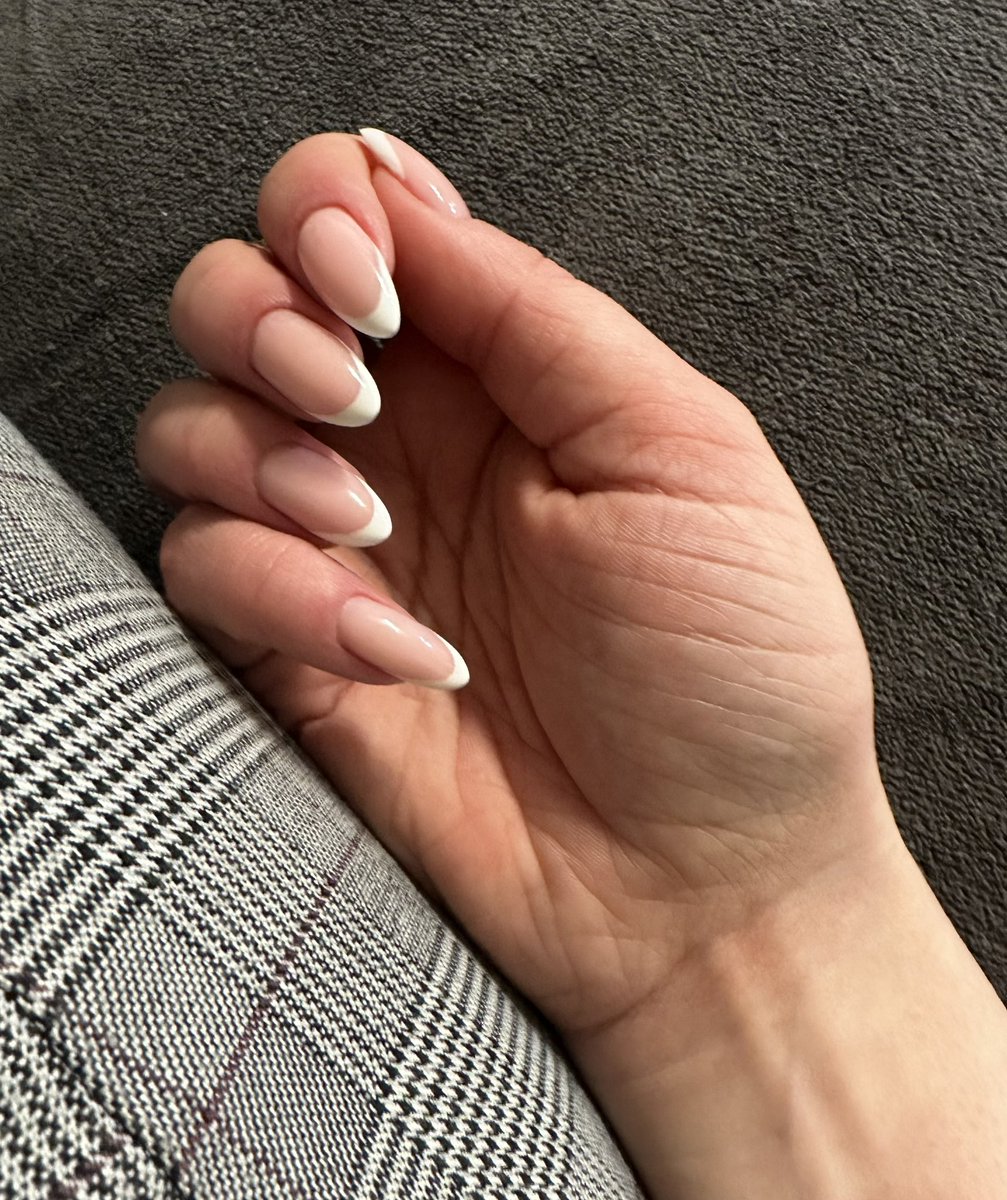 xartemia's tweet photo. #2023 nails https://t.co/pfs5zcAdYT