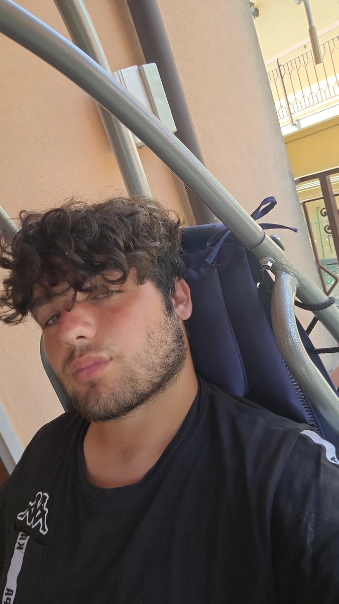 🌇

#affarituoi #nadiedicenada #Japan #morangoscomacucar #luzutv #pistola #upas #Hamas #petrolpump #avantiunaltro #findom #paypig