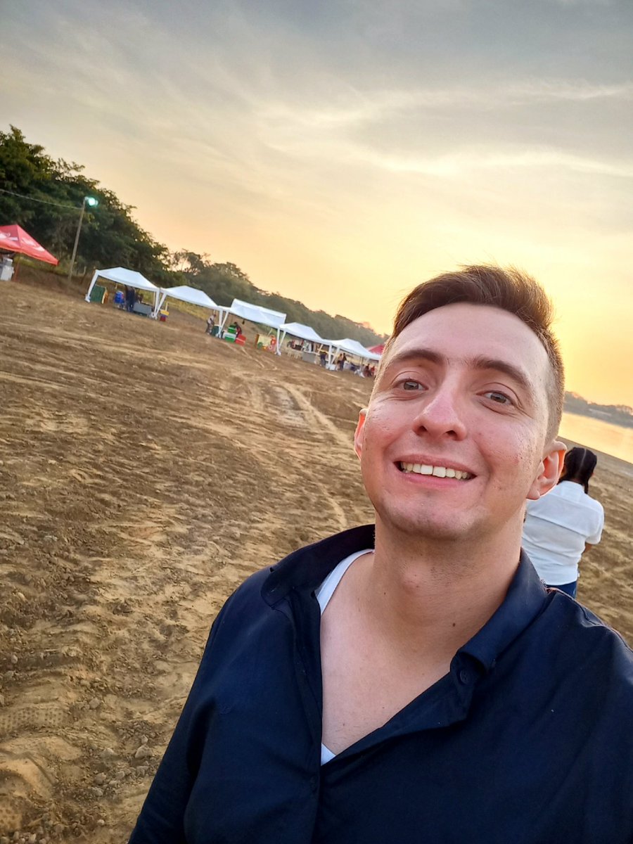 PMolavoque's tweet photo. Feliz año... https://t.co/tfp5IGeg5o
