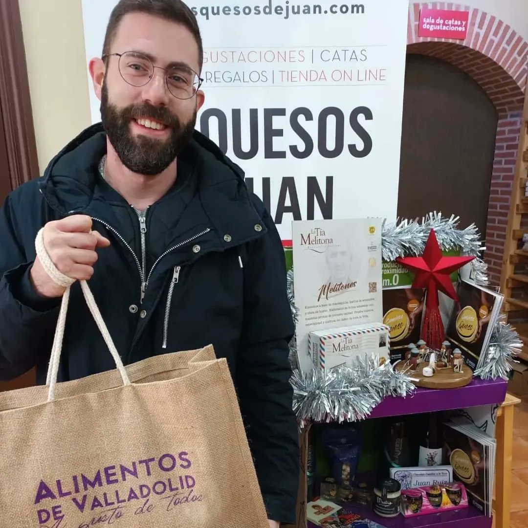 quesosJUAN's tweet photo. Últimos premios de la #navidad2023 con #Fecosva y #AlimentosdeValladolid
#compraentucomerciovecino
#LosQuesosdeJuan
#MedinadelCampo https://t.co/ixhHmS0u2B
