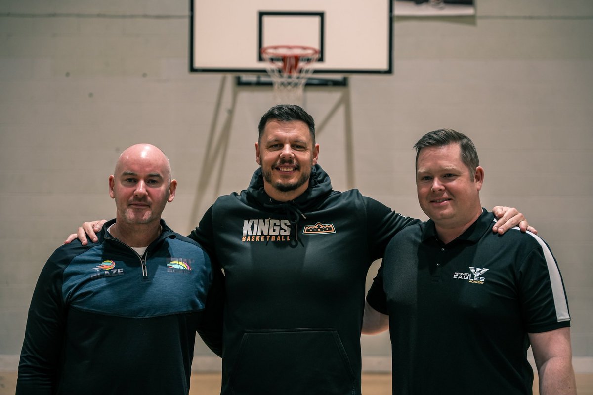 coachmarriott's tweet photo. Leaders never stop learning 🤓
.
Grateful for time with two of the best around @CoachKeane14 and @CoachMacleod 🧠🏀
.
📸 @jonathanmartinphotography
.
#gloucestercitybasketball #alwayslearningalwaysgrowing https://t.co/DgpSVWz9eG