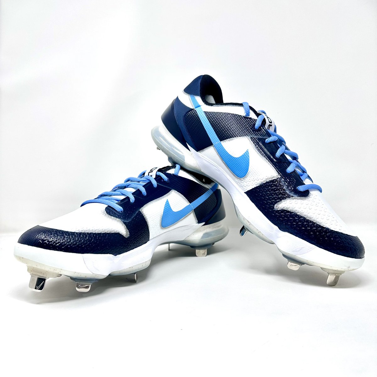 m7customdesigns's tweet image. Behind the scenes. Please be patient with me I am working on some new content. 

#jacquard #jacquardproducts #stadiumcustomkicks #customcleats #airbrushedcleats #allpaint #nostickers #nowraps #behindthescenes #justsniffingpaint