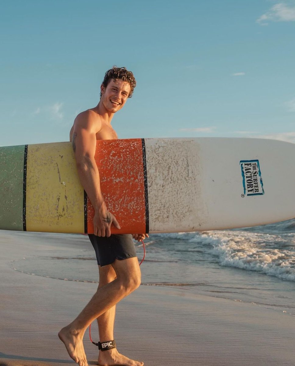 IslandRecords's tweet image. We may be headed back to the office, but mentally we’re here 🏝️