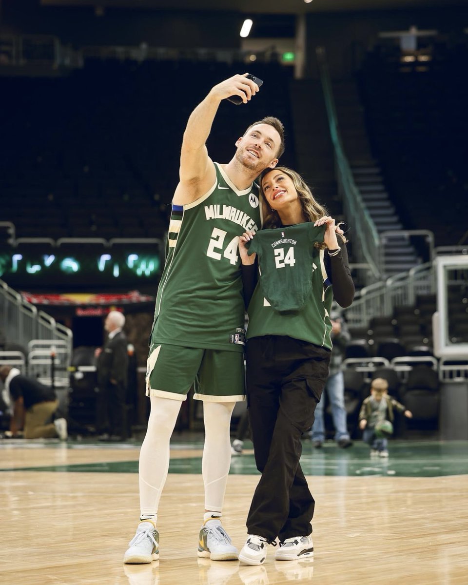 Bucks's tweet photo. A mini 24 coming soon. 💚

Congrats, Pat and Ryan!

(via ryangareis/IG) https://t.co/1v7DDYnLyj