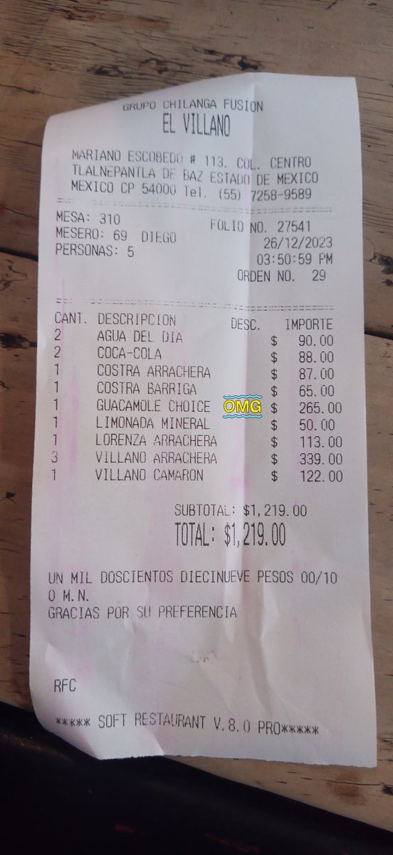 FURANKU4's tweet photo. @AtencionProfeco 
En el villano restaurante (Tlalnepantla) nos cobran más por una orden de guacamole, se nos dice que ese precio no lo tienen actualizado, pero en la carta aparece otro monto distinto...
Estaría bien que fueran a regular esas inconsistencias, por favor. https://t.co/d94v9OP5w5