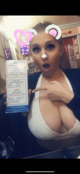 Cream pies for everyone https://t.co/QeZc2fvDgr