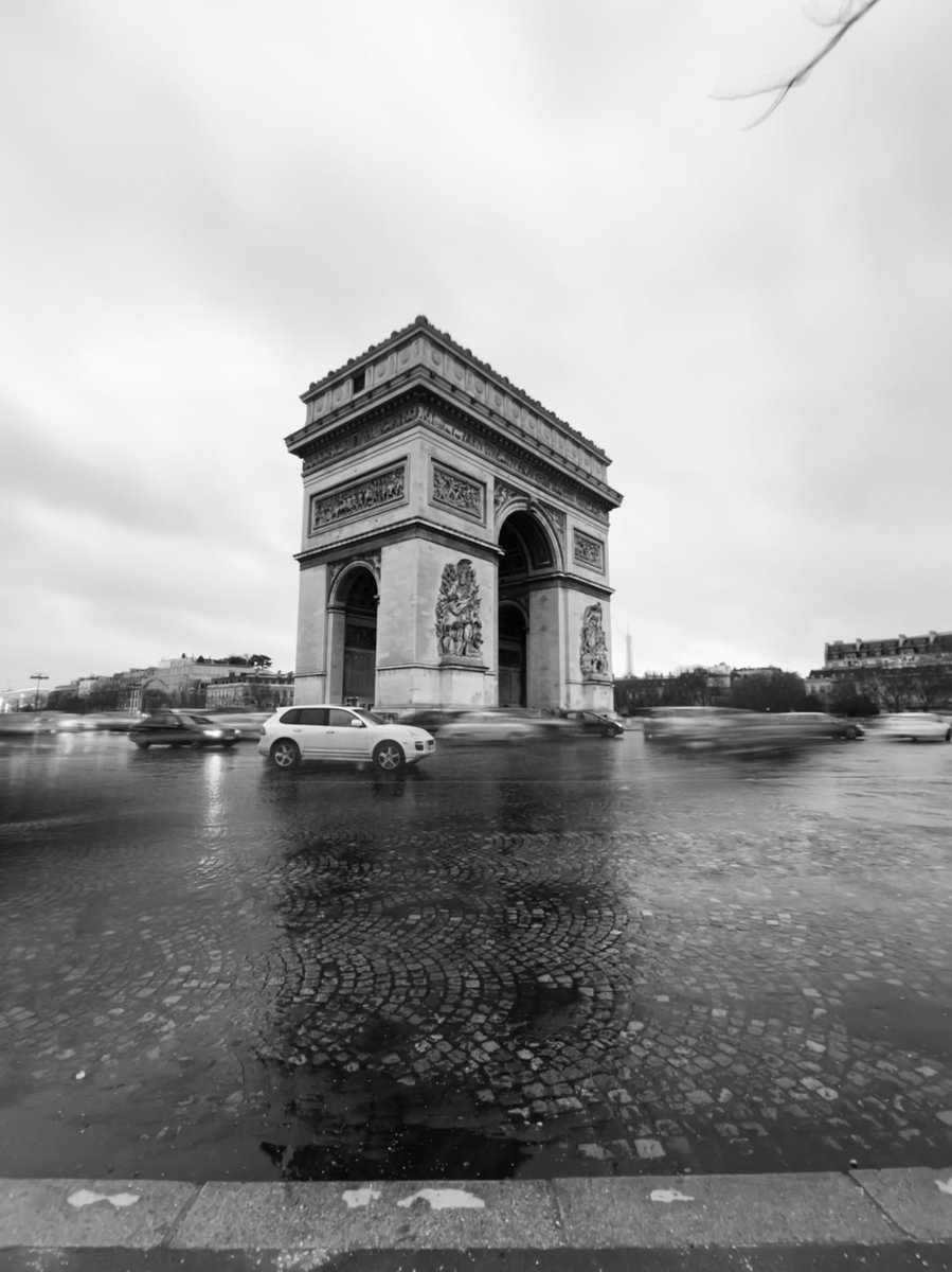 SlwMc246's tweet photo. Paris | 2023 https://t.co/5zmWQq2xZZ