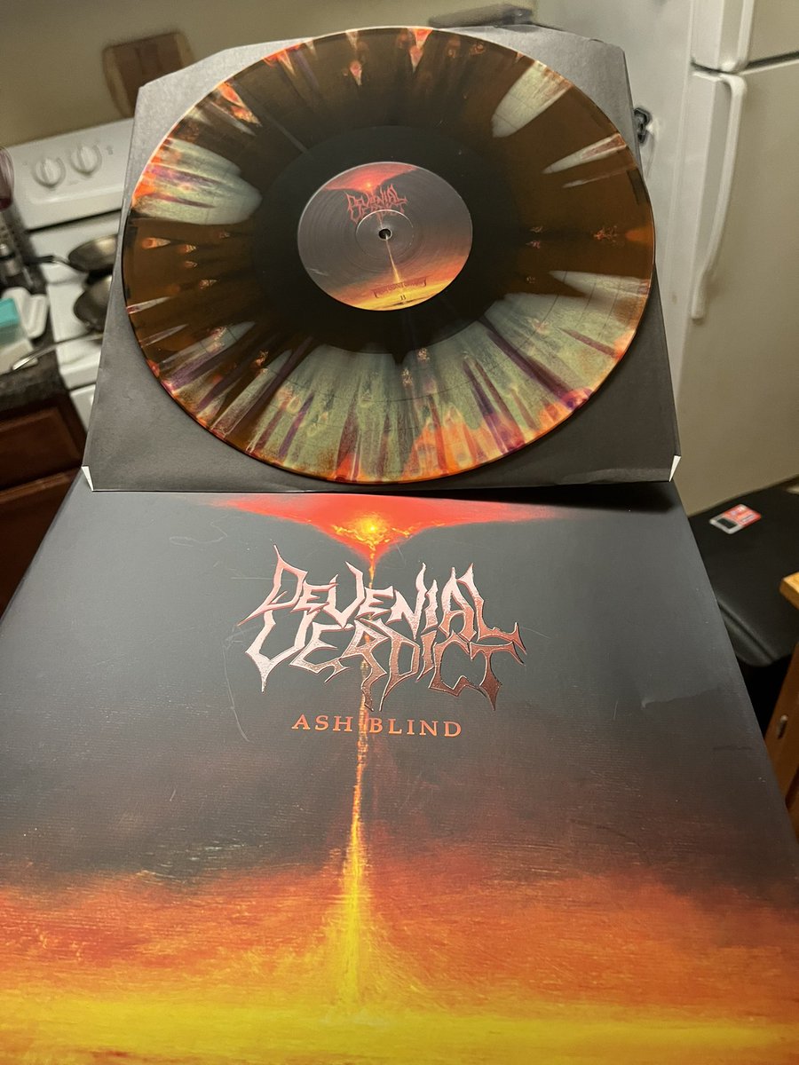 The Eating Cave tweet media