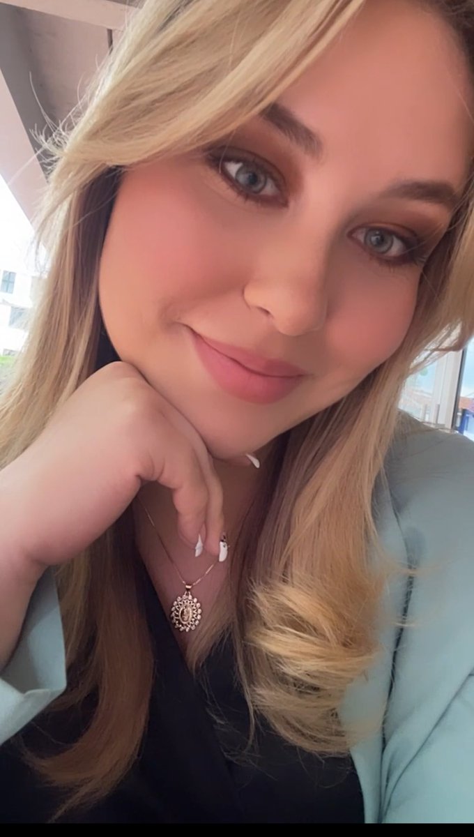 tatianasanabria_ tweet media