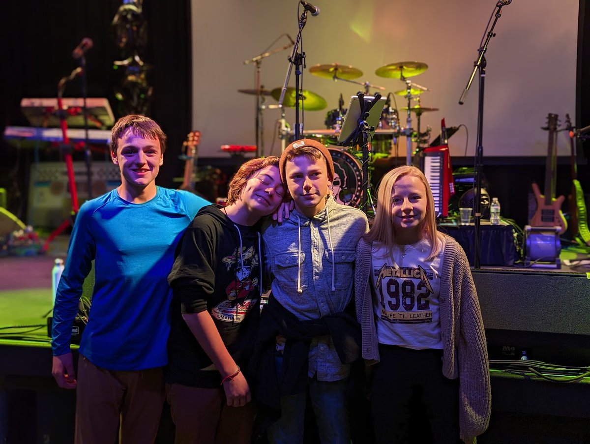 thebasement402's tweet photo. Leo loves Marty and Conor and Nola like Jose loves Brandon and Brandon loves Ben, Kilmore and Mike. Let us know if you agree @IncubusBand ! https://t.co/I0SwO9A001